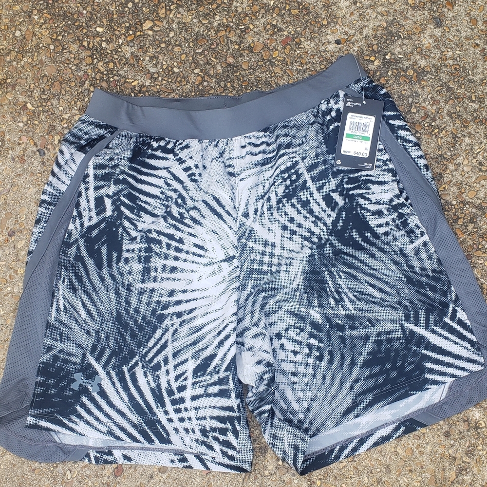 UnderArmour Mens Large Running Shorts